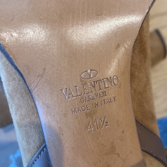 Valentino tan suede Rockstud booties sz. 41.5 - Picture 6 of 14